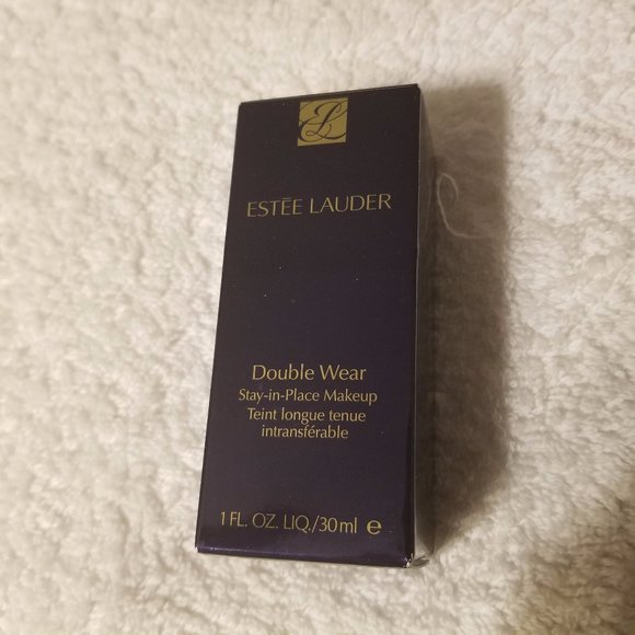 Estee Lauder Double Wear Stay-in-Place Makeup - Picture 2 of 7
